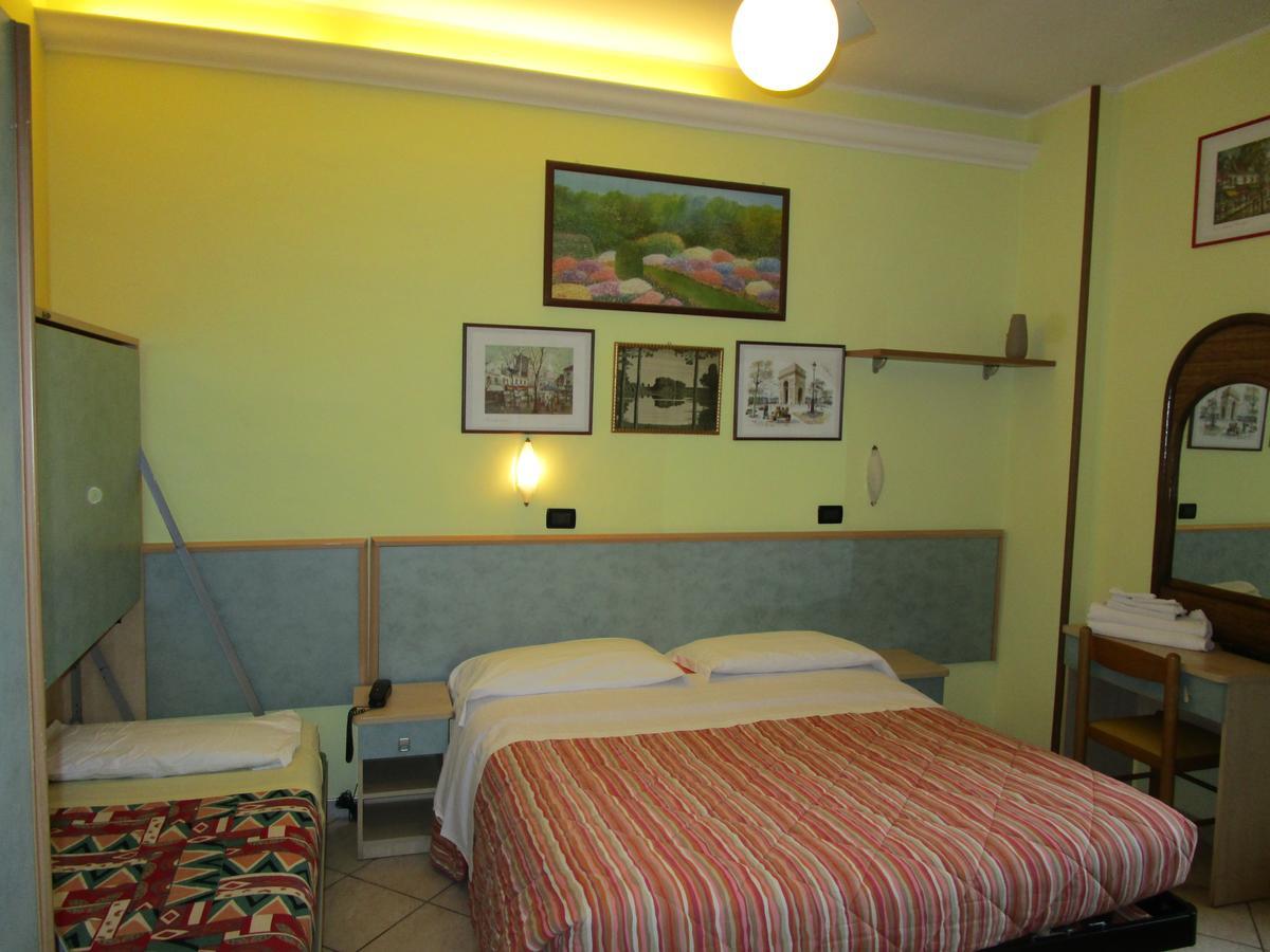 Albergo Primavera Σενιγκάλια Εξωτερικό φωτογραφία