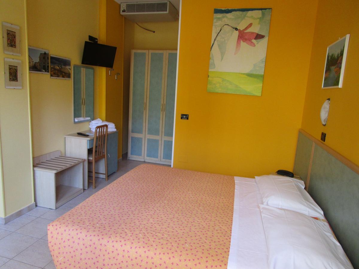 Albergo Primavera Σενιγκάλια Εξωτερικό φωτογραφία
